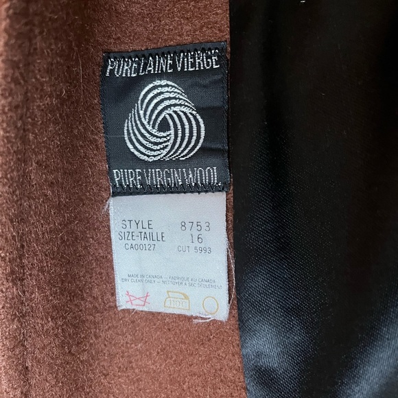 Beautiful vintage wool knee length coat - Picture 5 of 9